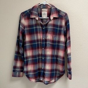 American Eagle Boyfriend Fit Plaid Button Down, Size Medium, Cotton Red and Blue
